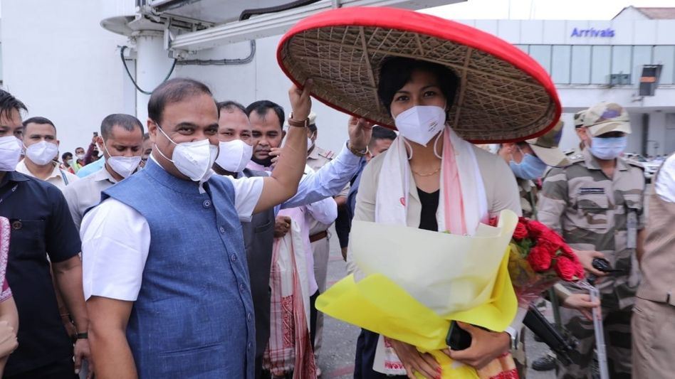 Tokyo Olympic star Lovlina reaches Guwahati; welcomed by CM Himanta Biswa Sarma Tokyo Olympic star Lovlina reaches Guwahati; welcomed by CM Himanta Biswa Sarma