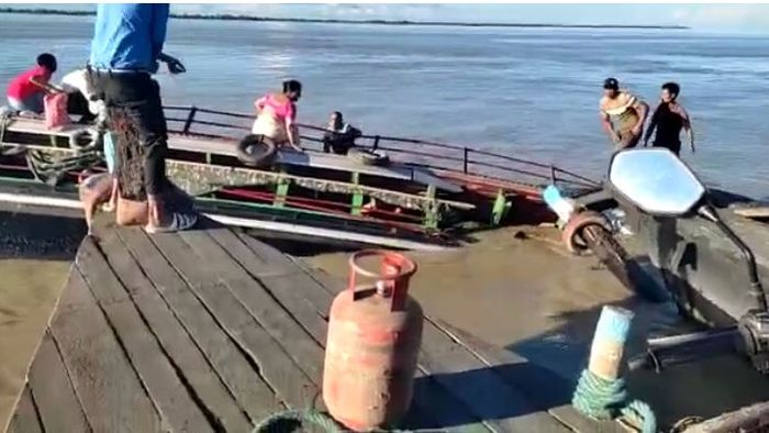 Assam boat