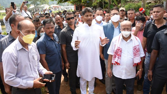 Assam Minister Pijush Hazarika and Meghalaya Deputy CM visit border areas to take opinion from local people