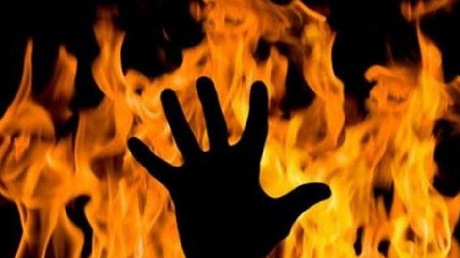 Man burns alive family members after daughter marries against his will in Pakistan Man burns alive family members after daughter marries against his will in Pakistan