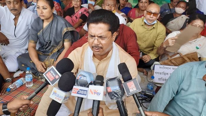 Congress stages statewide protests against fuel price hike