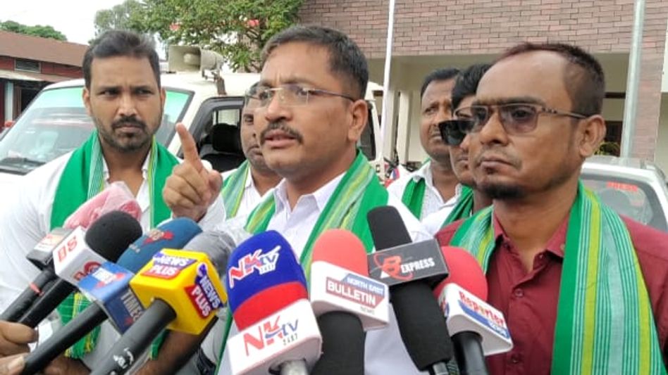 Goria-Moria-Desi Jatia Parishad files FIR against Satyaranjan Bora in Dhubri Goria-Moria-Desi Jatia Parishad files FIR against Satyaranjan Bora in Dhubri