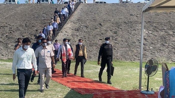 Union Minister Sarbananda Sonowal reviews projetc