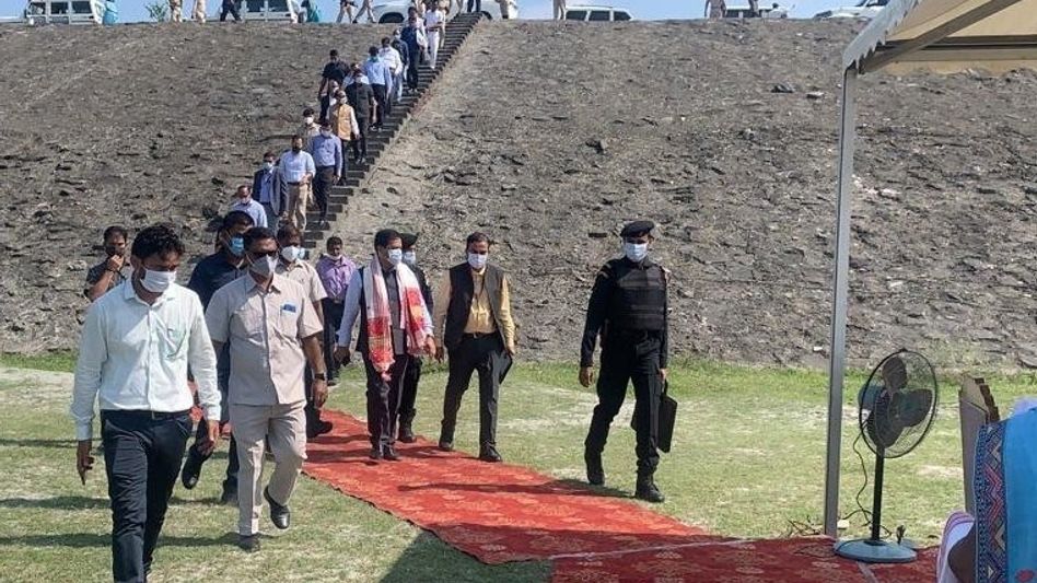 Union Minister Sarbananda Sonowal reviews various under development projects in Dibrugarh Union Minister Sarbananda Sonowal reviews various under development projects in Dibrugarh