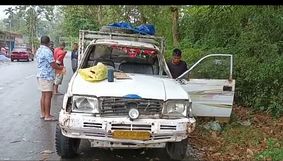Assam: Speeding vehicle causes accident in Tinsukia; Illegal items recovered Assam: Speeding vehicle causes accident in Tinsukia; Illegal items recovered