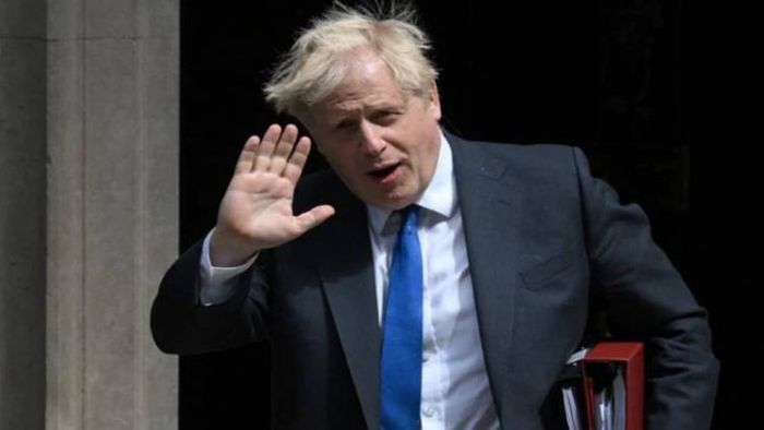 Boris Johnson resigns