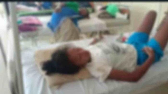 20 people hospitalized after suspected food poisoning