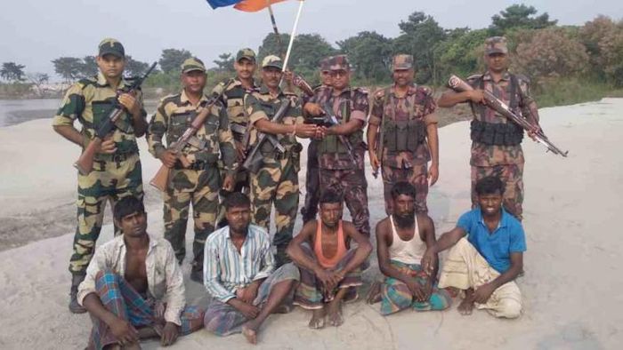 Bangladeshi nationals nabbed by BSF