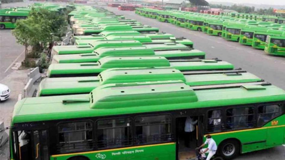 Delhi LG recommends CBI probe into purchase of buses by Kejriwal government Delhi LG recommends CBI probe into purchase of buses by Kejriwal government