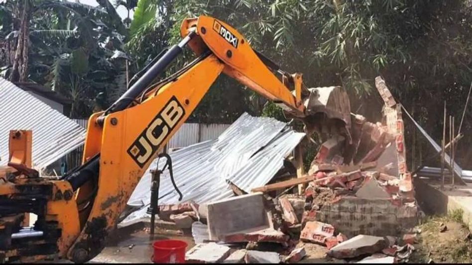 Assam: Major eviction drive in Barchalla to clear encroachments from 330 acres of land Assam: Major eviction drive in Barchalla to clear encroachments from 330 acres of land