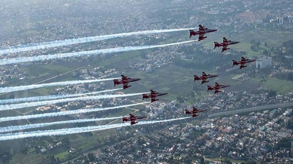 Assam: IAF’s Suryakiran team enthralls Guwahatians with breathtaking formations Assam: IAF’s Suryakiran team enthralls Guwahatians with breathtaking formations