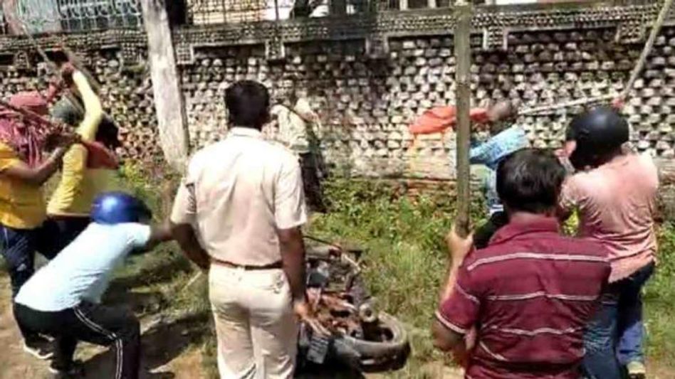 Tripura: Massive clash between BJP and CPI(M) leaders in Sepahijala; 4 injured Tripura: Massive clash between BJP and CPI(M) leaders in Sepahijala; 4 injured