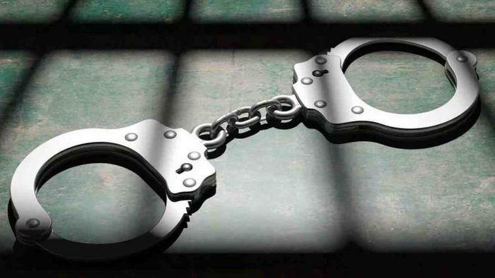 Five government officials detained for tampering with land records