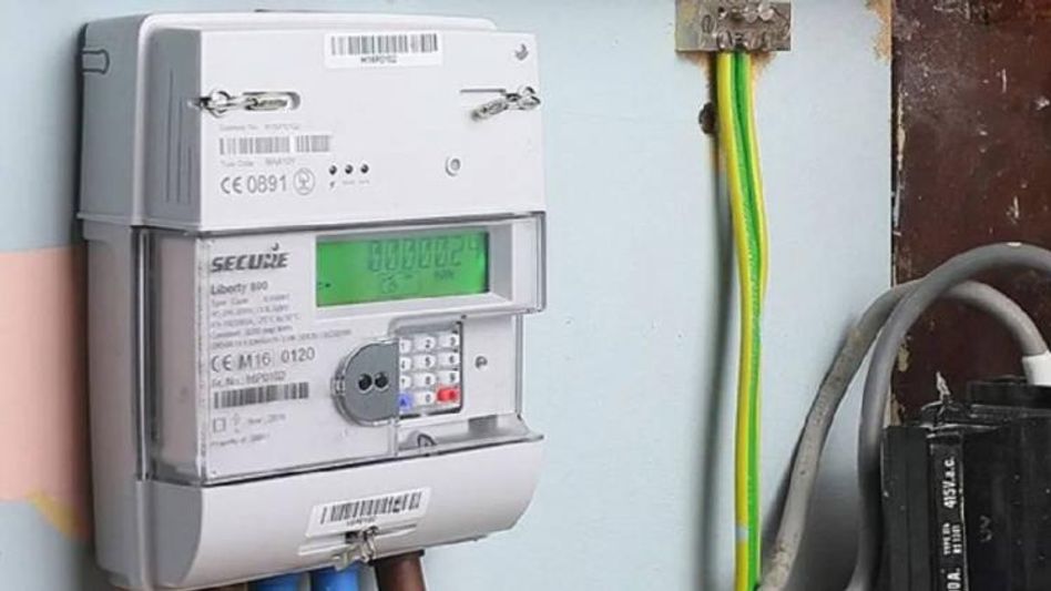 Assam: Irate locals complaint to APDCL over high electricity bills, CM directs department to fix faulty meters Assam: Irate locals complaint to APDCL over high electricity bills, CM directs department to fix faulty meters