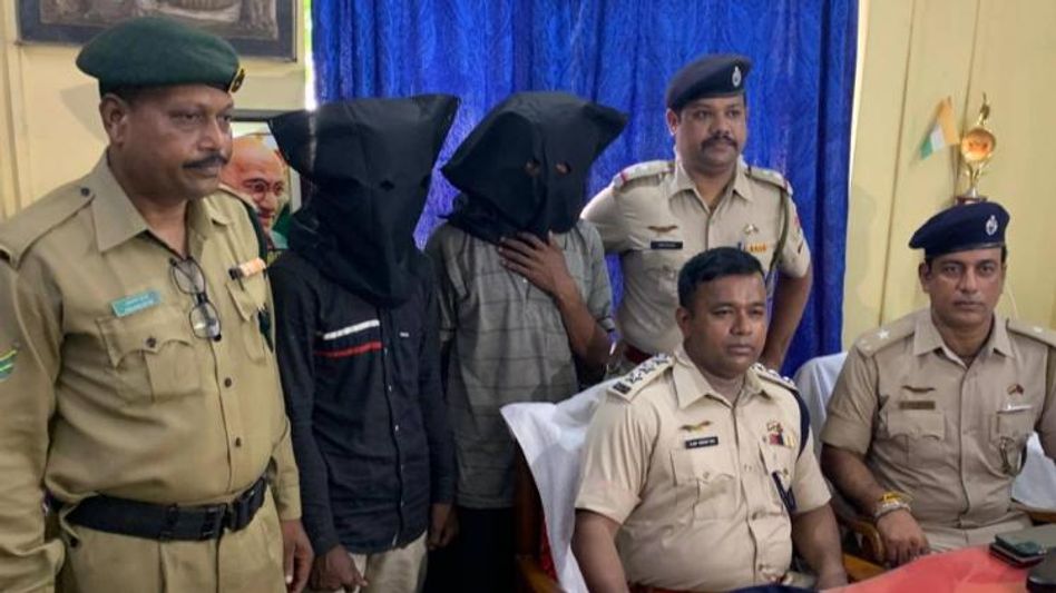 Tripura: Police nab two Bangladeshi thieves in Agartala Tripura: Police nab two Bangladeshi thieves in Agartala