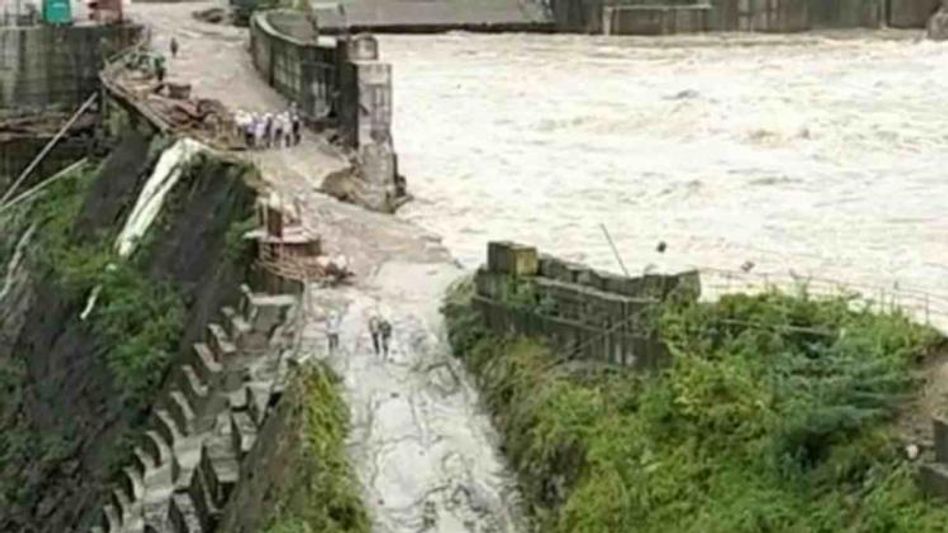 Assam: Powerhouse submerged, construction work at Subansiri dam to be halted Assam: Powerhouse submerged, construction work at Subansiri dam to be halted