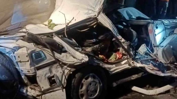Vehicle collides with truck in Tura district