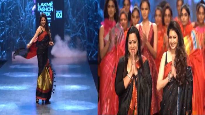 Bollywood actress Bhagyashree walks the ramp for designer Sanjukta Dutta wearing the elegant Mekhela Chador