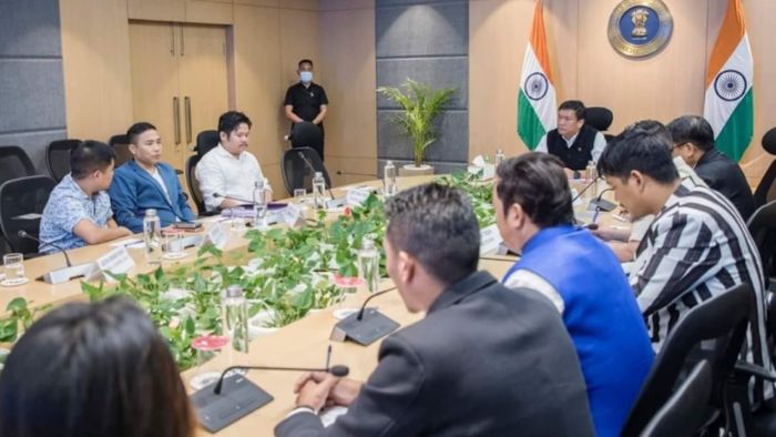 CM Pema Khandu mets student bodies