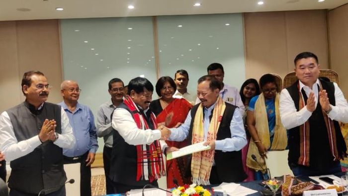 Delegations of Assam-Mizoram held talks to resolve the long-standing inter-state boundary dispute.
