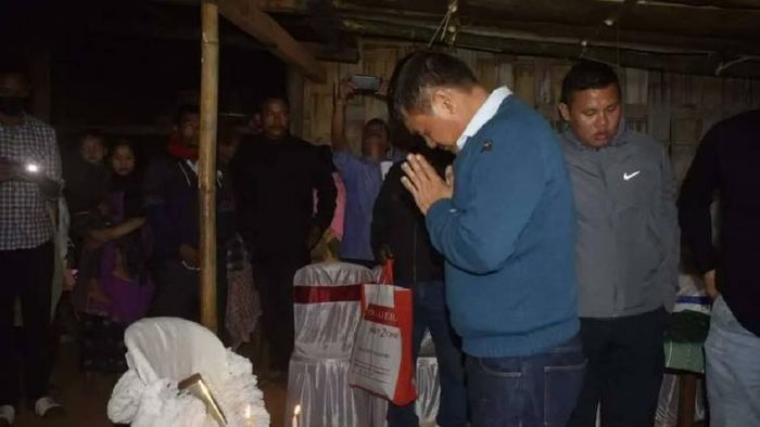 CEM, Karbi Anglong Autonomous Council visits Bidyasing Lekthe's house in Karbi Anglong