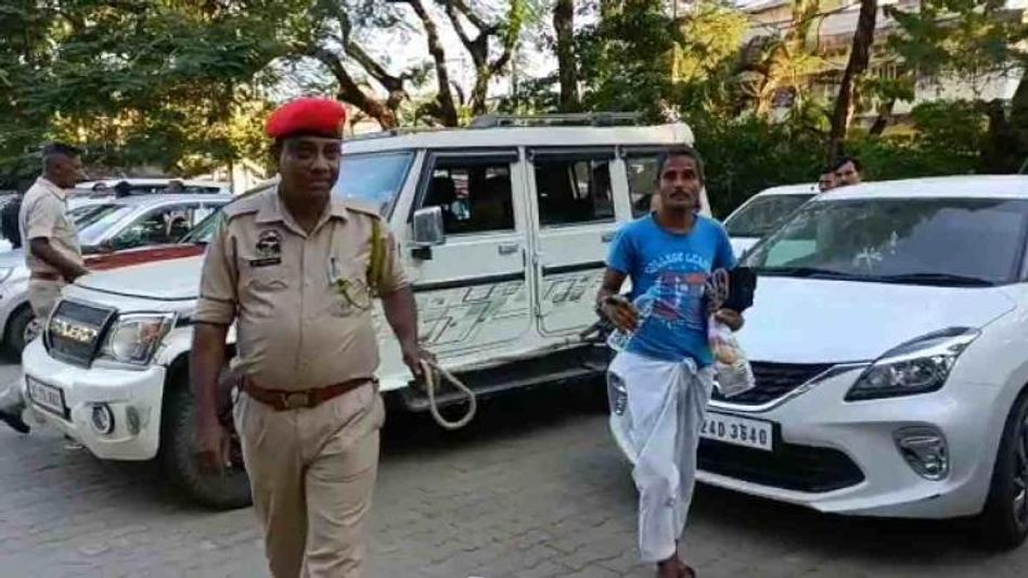 Assam: Junior doctor assaults pregnant woman at Silchar Medical College Assam: Junior doctor assaults pregnant woman at Silchar Medical College