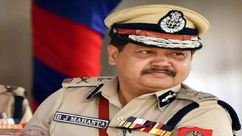 Assam DGP Bhaskar Jyoti Mahanta among 500 police officials to receive award from Union Home Ministry Assam DGP Bhaskar Jyoti Mahanta among 500 police officials to receive award from Union Home Ministry