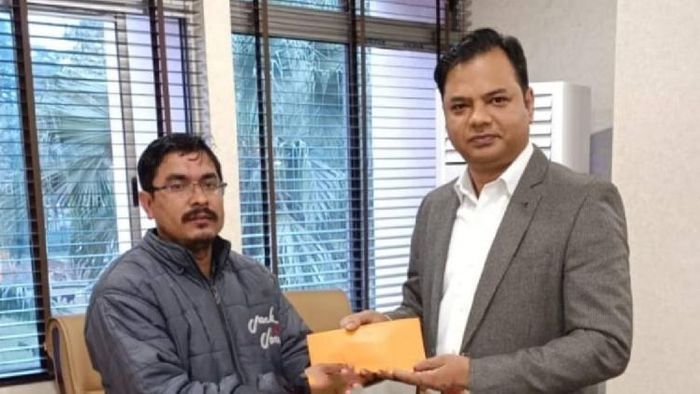Khagen Das rewarded for reporting murder incident to Guwahati police