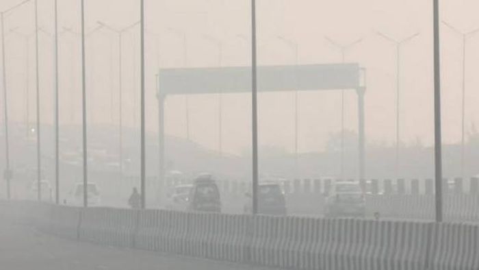 Delhi faces another 'very poor' air day with 337 AQI