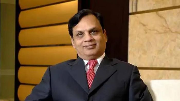 Videocon Chairman Venugopal Dhoot arrested by CBI in loan fraud case
