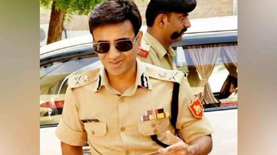 Bihar IPS officer famous for ‘Khakee’ suspended for doing commercial arrangement with Netflix while on duty Bihar IPS officer famous for ‘Khakee’ suspended for doing commercial arrangement with Netflix while on duty