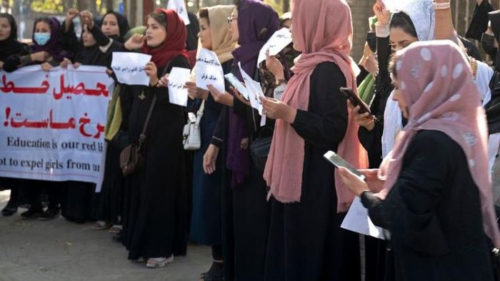 Taliban bans women from attending Universities