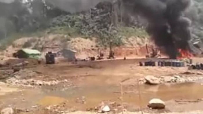 File photo of Myanmar regime troops attacking civilians in Karen state