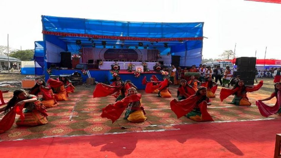 Arunachal: Border festival organised to promote brotherhood among people living along the boundary Arunachal: Border festival organised to promote brotherhood among people living along the boundary