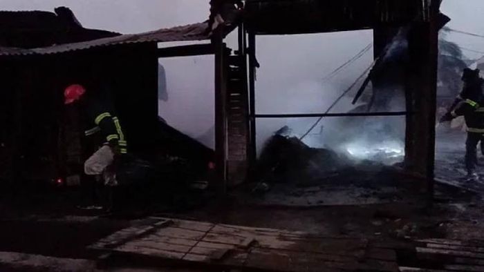 Assam: Massive fire outbreak in Jorabat