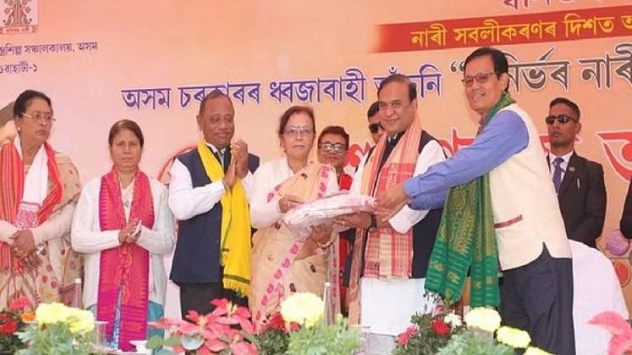 Assam Chief Minister Himanta Biswa Sarma at the launch ceremony of procurement of hand woven items under Swanirbhar Naari
