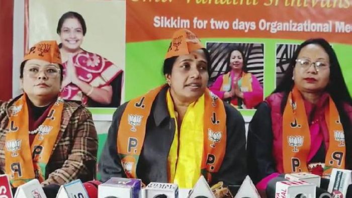 BJP Mahila Morcha President Vanathi Srinivasan addressing a press meet in Sikkim