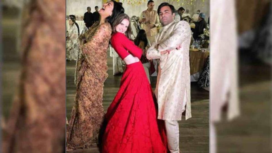 Sushmita Sen laughs out loud at cousin’s wedding, shares candid moments Sushmita Sen laughs out loud at cousin’s wedding, shares candid moments