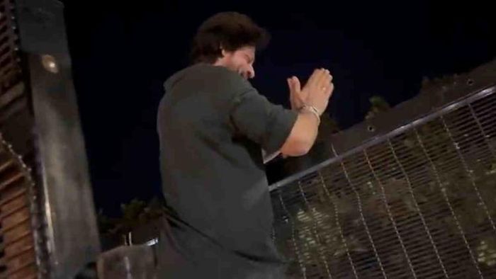 Shah Rukh Khan climbs his house’s roof to greet fans