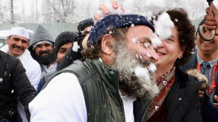 Rahul, Priyanka's snowball fight at Srinagar campsite warms hearts