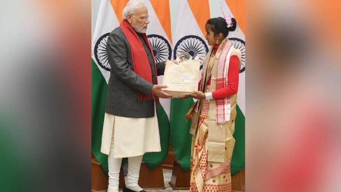 Shreya Bhattacharjee during an interaction with Prime Minister Narendra Modi after receiving the Pradhan Mantri Rashtriya Bal Puraskar