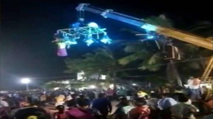 Crane crashed down on people during a temple festival in Chennai