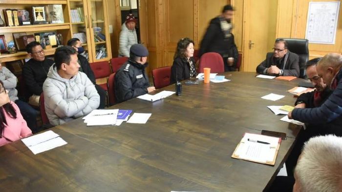 Additional Chief Secretary Tourism and Civil Aviation Department, S M.L. Srivastav, chaired a coordination meeting with stakeholders and various line departments