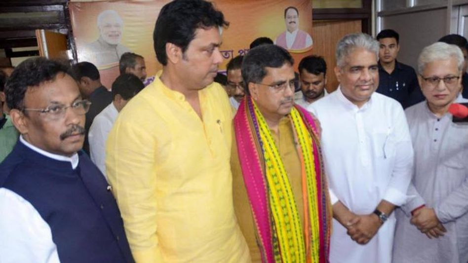 Tripura BJP leaders meet on candidate selection, leave for Delhi to attend Parliamentary Board Meeting Tripura BJP leaders meet on candidate selection, leave for Delhi to attend Parliamentary Board Meeting
