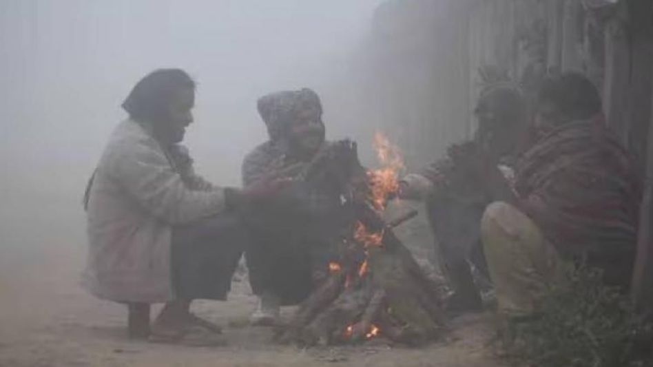 Delhi shivers at 1.4 degrees, lowest this season as fresh cold waves blankets city Delhi shivers at 1.4 degrees, lowest this season as fresh cold waves blankets city
