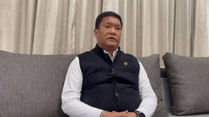 Arunachal: CM Pema Khandu appeals for peace, urges aspiring students to come for discussion
