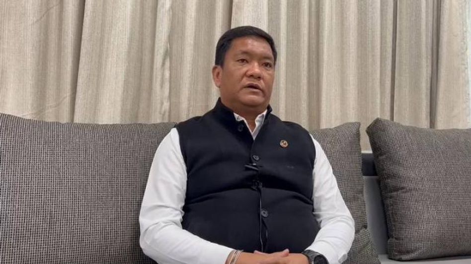 Arunachal: CM Pema Khandu appeals for peace, urges aspiring students to come for discussion Arunachal: CM Pema Khandu appeals for peace, urges aspiring students to come for discussion