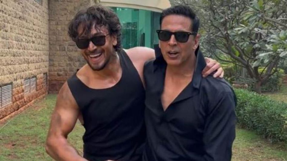 Akshay Kumar's 'Bade Miya Chote Miya' makeup artist attacked by leopard, hospitalised Akshay Kumar's 'Bade Miya Chote Miya' makeup artist attacked by leopard, hospitalised