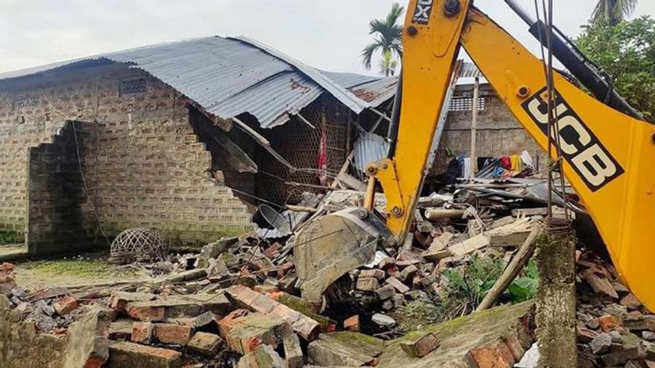 Assam: Massive eviction drive underway on 5976 bighas of land at Burha Chapori Wildlife Sanctuary Assam: Massive eviction drive underway on 5976 bighas of land at Burha Chapori Wildlife Sanctuary