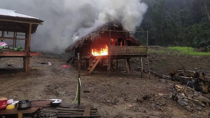 Arunachal Police sets fire to ENNG camp